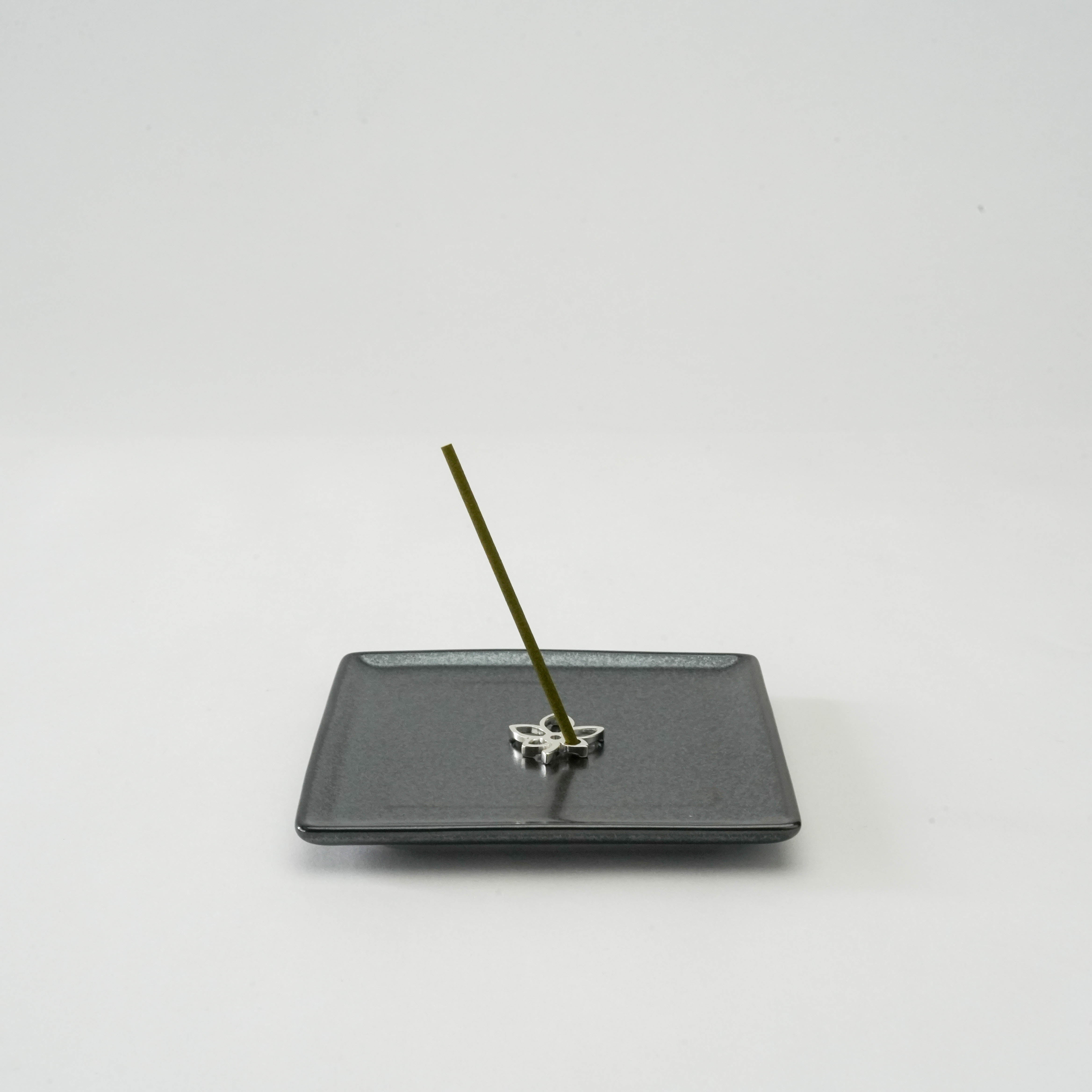 Shoyeido Horin Gift Set - Shirakawa & Maple Leaf Incense Holder