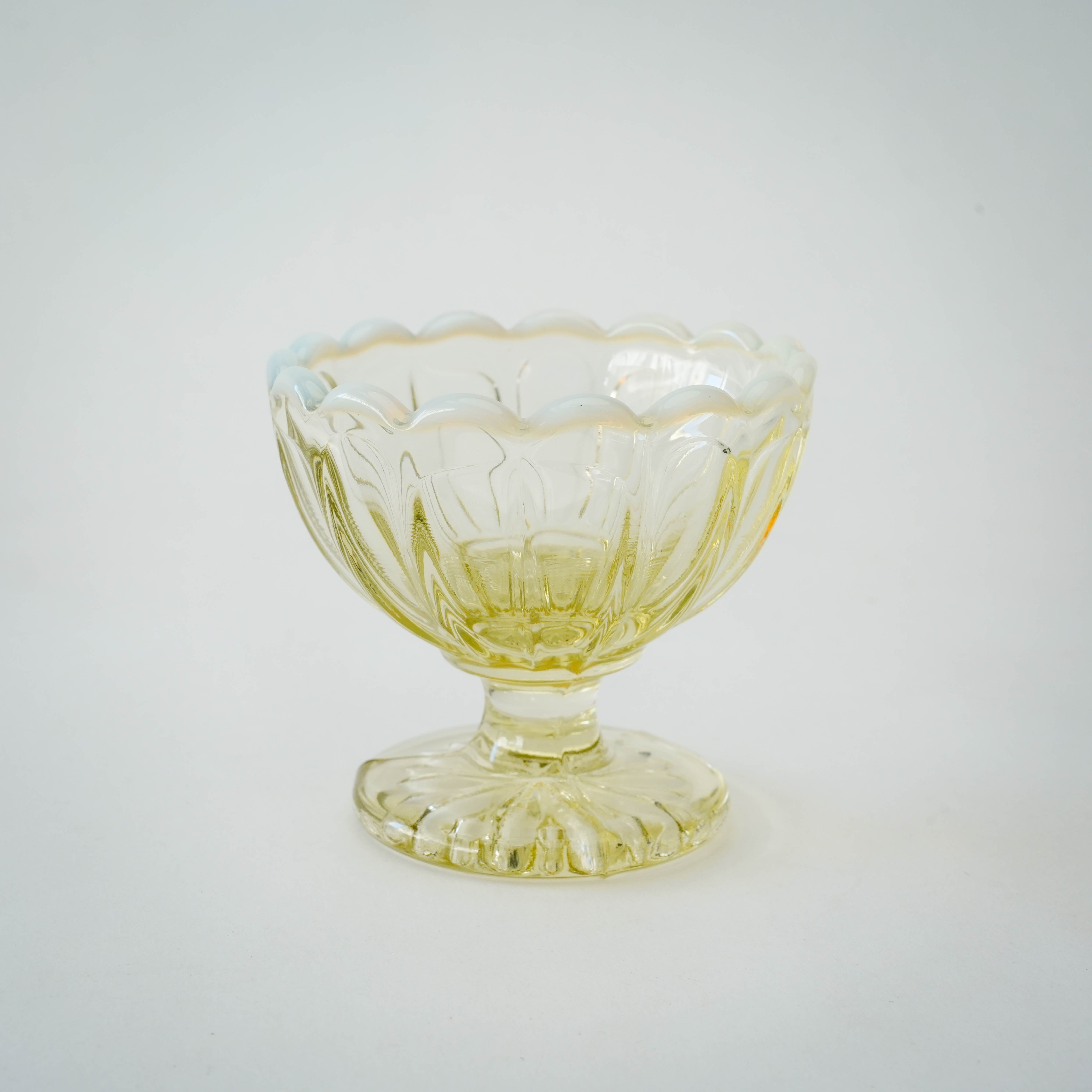 Hirota Glass Yukinohana Footed Ice Cream Bowl
