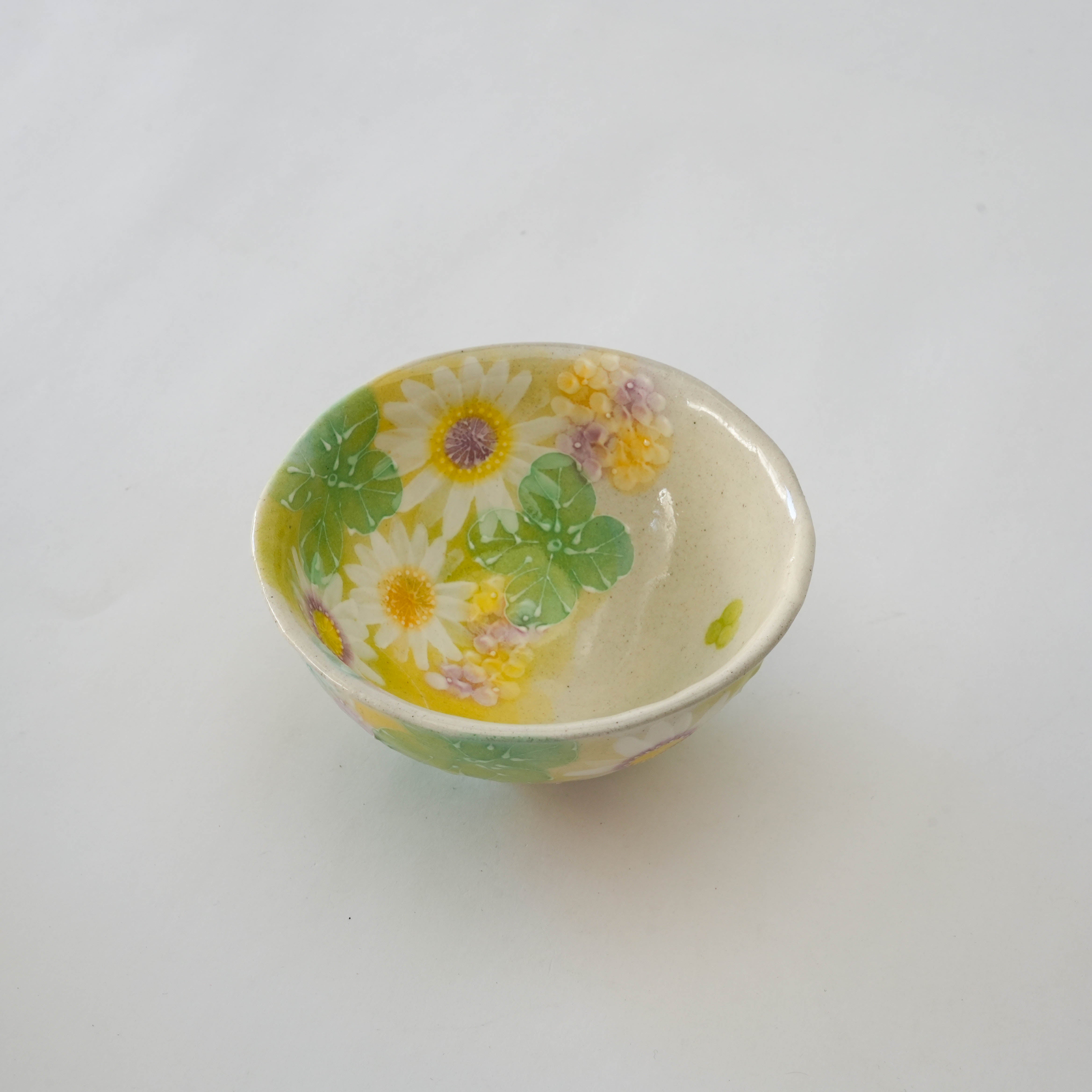 Seto Ware Kyo-Yuzen Floral Rice Bowl