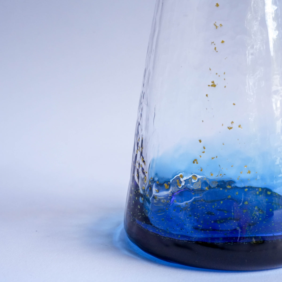 Toyo-Sasaki Yachiyogama Sake Carafe – Sapphire Blue